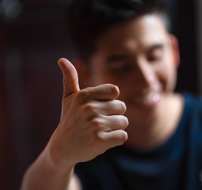 thumbs up customer complaints resolved