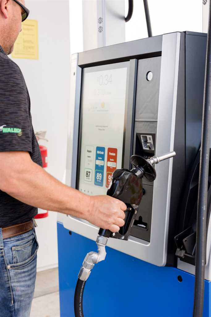 Distributeur Paiement à la Pompe d’une Station d’Essence