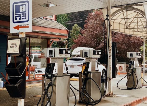 Vieux Distributeurs d’une Station d’Essence